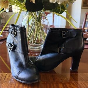 Sam Edelman Black Leather zip up 3 inch heel Ankle Boots